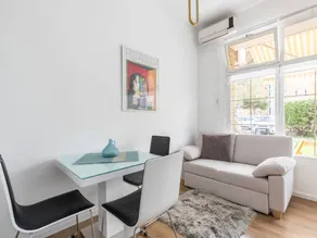 Flat with terrace - Image 3