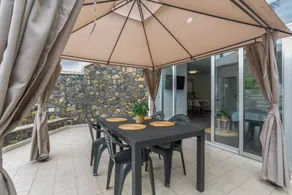 Casa con piscina, giardino e terrazza | Vista sulla montagna - Image 4