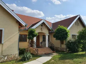 Holiday home with barbecue, garden & sauna - Image 2