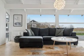 Child-friendly pleasant holiday home with barbeque, jacuzzi & sauna | Lake view - Image 3