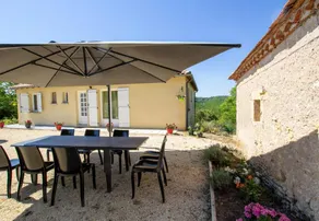 Gite with garden, pool & barbeque - Image 3