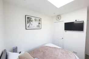 Holiday apartment with garden - Image 3