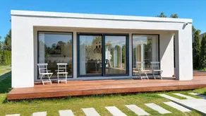 Beautiful house with pool, terrace & garden - Image 2