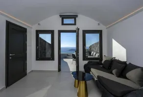 Stunning Santorini Suite Rapual Suite Breathtaking Sea Views - Image 4