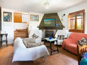 Holiday home with terrace, garden & private pool - Image 4