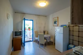 Flat with terrace & barbecue | Pets allowed - Image 2