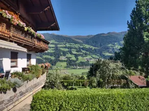 Flat with terrace, garden & barbecue - Image 3
