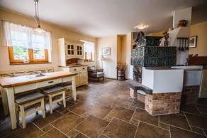 Apartment with terrace, garden & BBQ | Mountain view - Image 2