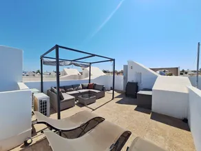 Wohnung mit Terrasse, Garten und Pool | Neben dem Strand - Image 2
