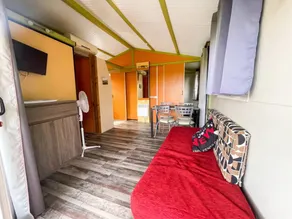Chalet con griglia, terrazza e piscina | Vista sul giardino - Image 3