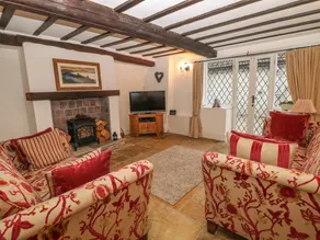 Fully equipped cottage with garden - Image 4