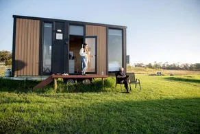 Rustic Tiny House Stay with Horse Encounters near Brisbane Water National Park, Calga NSW - Image 2