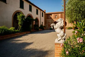 Voll ausgestattete gemütliche Villa mit Garten und Grill - Image 3