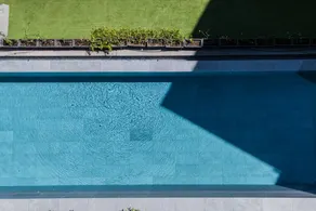 Fully equipped flat with pool | Lake view - Image 4