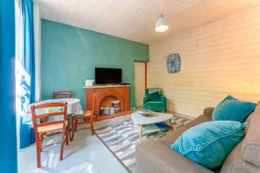 Apartment 'Côté Vigne' with shared pool, private terrace and Wi-Fi - Image 5