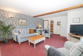 Family-friendly beautiful cottage with garden | Pets are welcome - Image 5