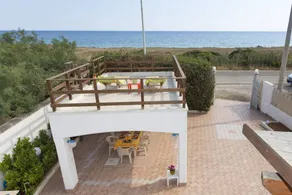 Villa with garden, terrace & barbecue | Sea view - Image 5