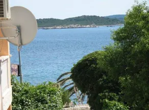 Studio with garden, terrace & barbecue | Beach nearby - Image 2