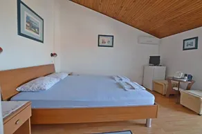 Private room with terrace | Sea view | Close to the beach - Image 2