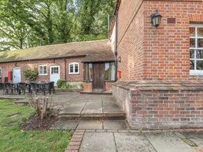 Children-friendly cottage with garden - Image 4