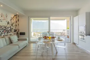 Apartment with terrace, pool & sauna | Lake view - Image 5