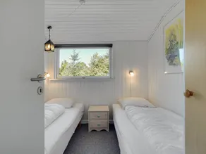 Family-friendly beautiful holiday home with terrace - Image 5