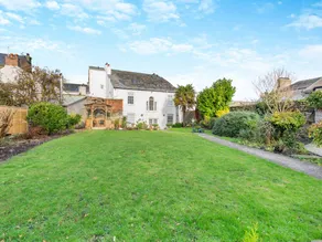Cottage with garden - Image 3
