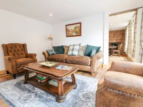 Family-oriented cottage with garden | Dogs allowed - Image 5