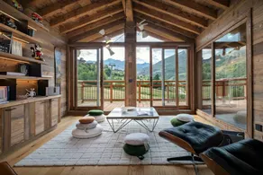 Chalet with sauna, terrace & BBQ | Perfect for remote work - Image 4