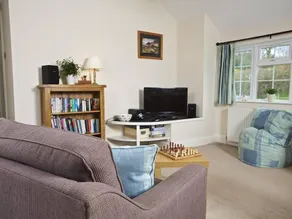 Cottage with garden & terrace - Image 3