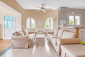 Fully equipped villa with terrace, garden & private pool | Mountain view - Image 5