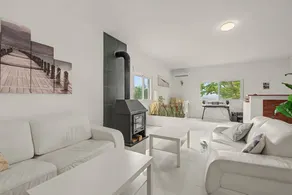 Ample holiday park with heated pool, terrace & garden | Mountain view - Image 5