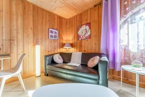 Room “Lavande Guest Room” with Pool, Shared Terrace, and Wi-Fi - Image 3