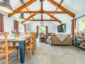 Children-friendly beautiful cottage with BBQ, hot tub & garden | River view - Image 5