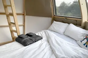 Unique Air Drop Pod Rentals for Treetop Glamping in Quebec - Image 5