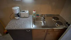 Holiday apartment with BBQ & terrace - Image 5