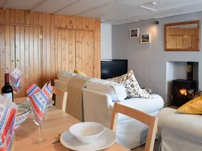 Family-oriented pleasant cottage with garden | Sea view | Close to the beach | Pets are welcome - Image 3