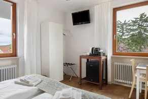 Beautiful private room with barbecue & garden | Dogs allowed - Image 3