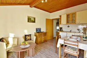 Charming holiday apartment with terrace & barbeque | Sea view | Next to the beach - Image 3