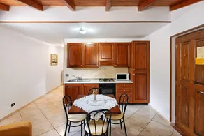 Cabin with terrace, garden & pool | Mountain view - Image 4