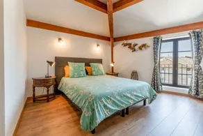 Bed and Breakfast 'Chambre Zen' with Wi-Fi and Air Conditioning - Image 2