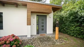 Holiday home with terrace, garden & barbecue | Garden view | Dogs allowed - Image 3