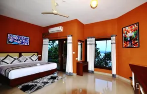 Dedicated room with jacuzzi, private pool & BBQ | Water view - Image 4