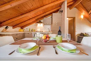 Ferienwohnung 'Mansarda Fra Monte E Lago' mit Bergblick, Gemeinschaftsterrasse und Wi-Fi - Image 3