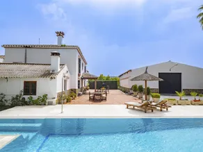 Cottage with barbeque, private pool & garden | Mountain view - Image 4
