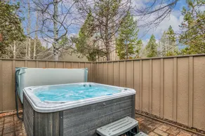 Luxury Sunriver Vacation Rental, Hot Tub, A/C, SHARC - Image 3