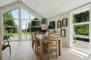 Child-friendly beautiful house with BBQ, garden & terrace | Sea view | Good for workation | Pets allowed - Image 2