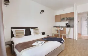 Agréable studio convivial et familial avec terrasse | Vue ville | Plage à proximité | Avec animaux bienvenus - Image 3