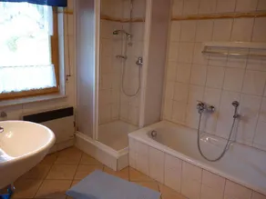 Merveilleuse maison adaptée aux familles avec terrasse, sauna et jardin - Image 2