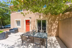 Fully equipped beautiful holiday home with garden, pool & barbeque | Garden view - Image 2